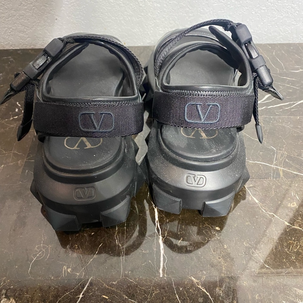 Valentino Garavani Rockstud Leather Rubber-Sole Dad Sandals chunky - Picture 7 of 15